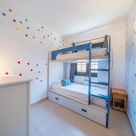 Apartment 2 Bedroom In L'Escala