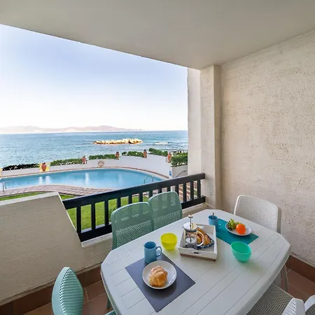 In L Escala Near Sandy Beaches L' Escala